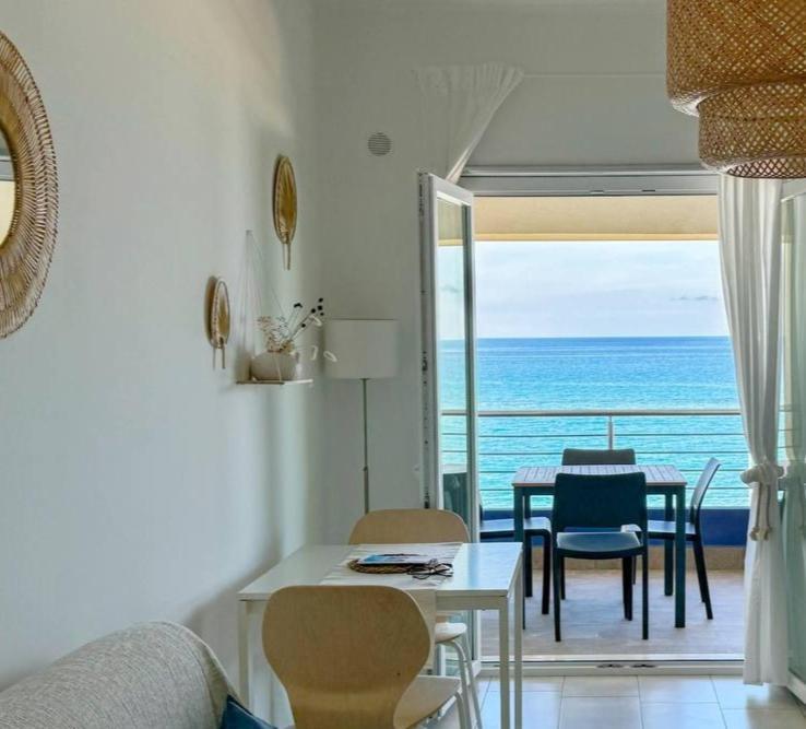 Appartamenti Vacanze Villa Meo Villafranca Tirrena Extérieur photo