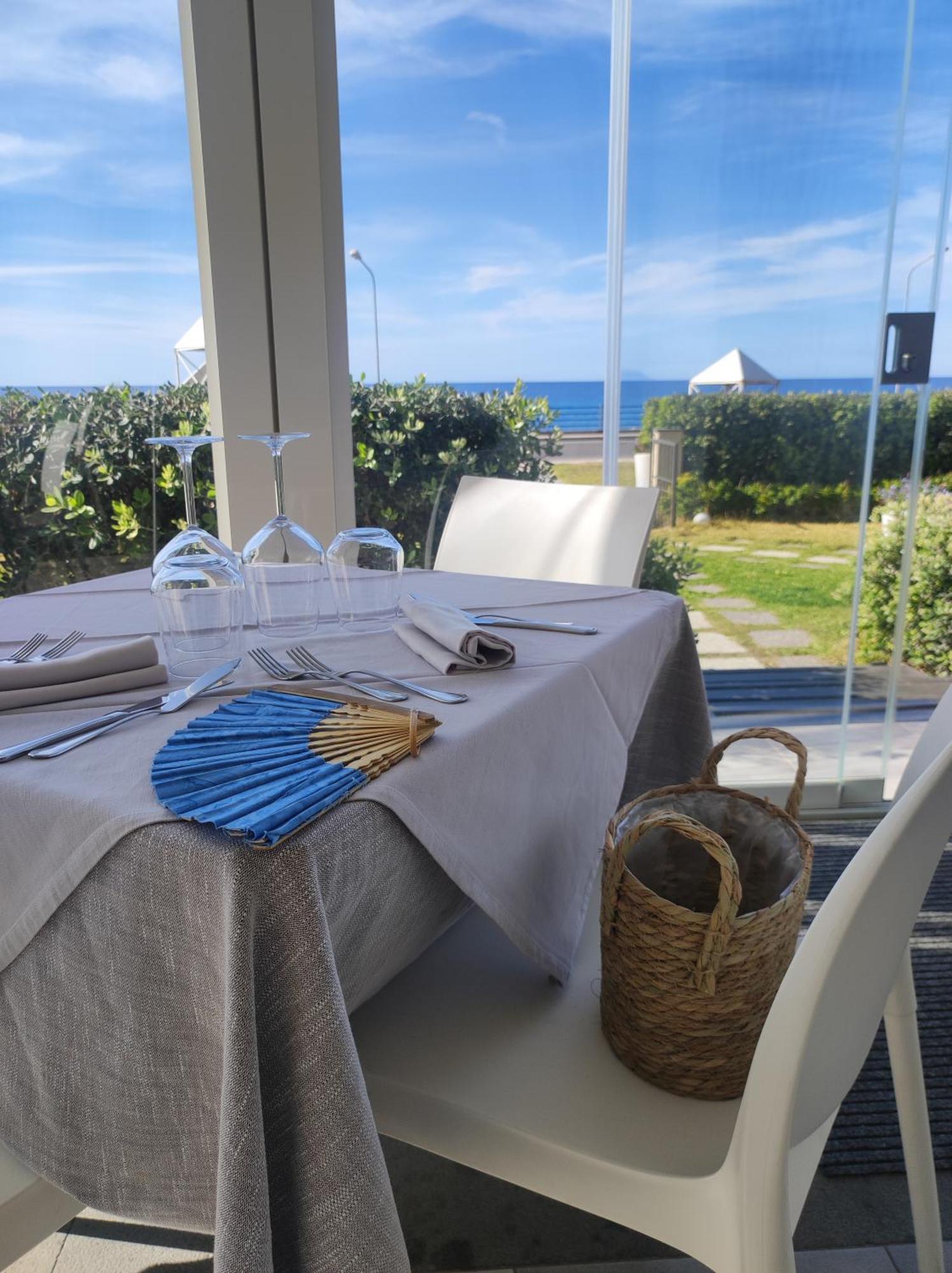 Appartamenti Vacanze Villa Meo Villafranca Tirrena Extérieur photo