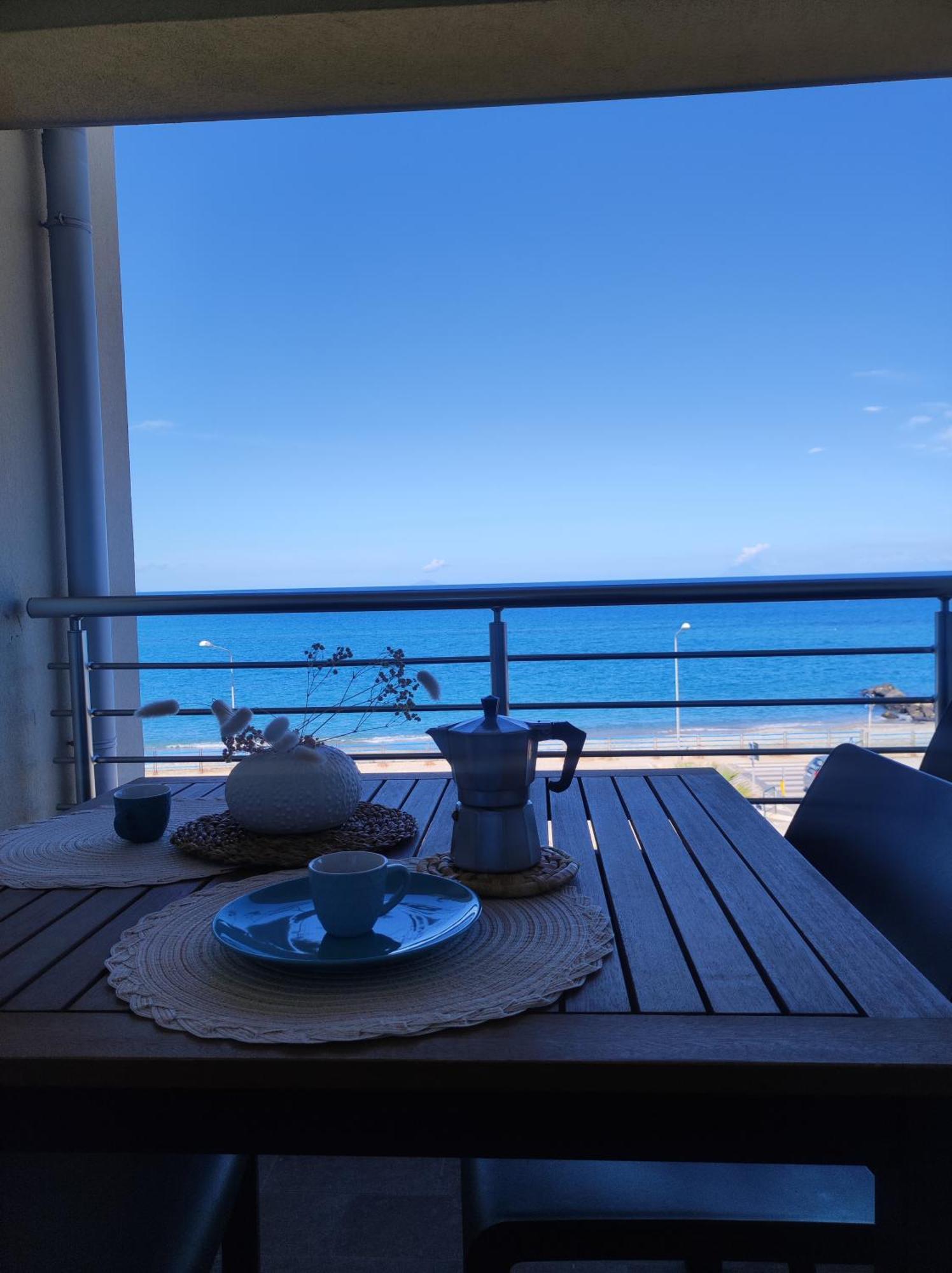 Appartamenti Vacanze Villa Meo Villafranca Tirrena Chambre photo