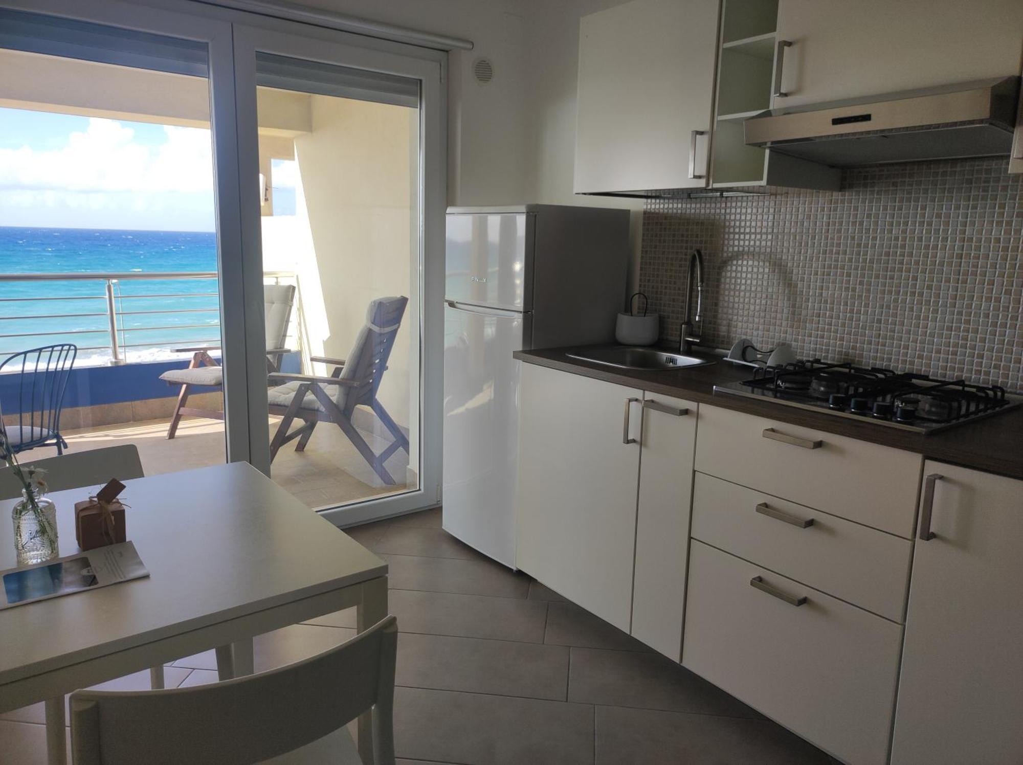 Appartamenti Vacanze Villa Meo Villafranca Tirrena Extérieur photo